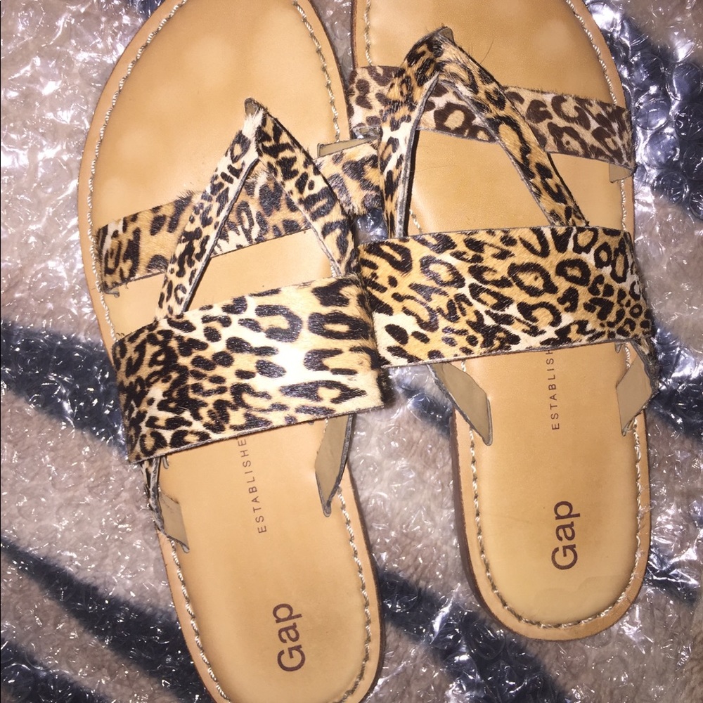 Cute Animal Print  Sandals❣️. Very minor 👣wear😍